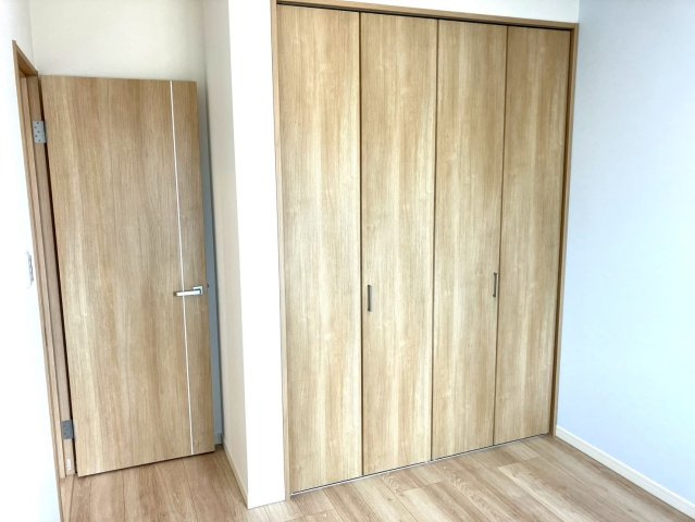 ルミナスガーデン上林町の洋室