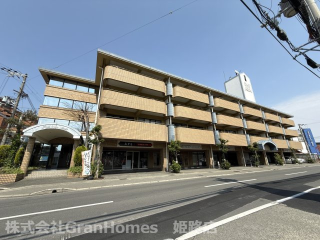 ロイヤルステイツ東辻井の外観