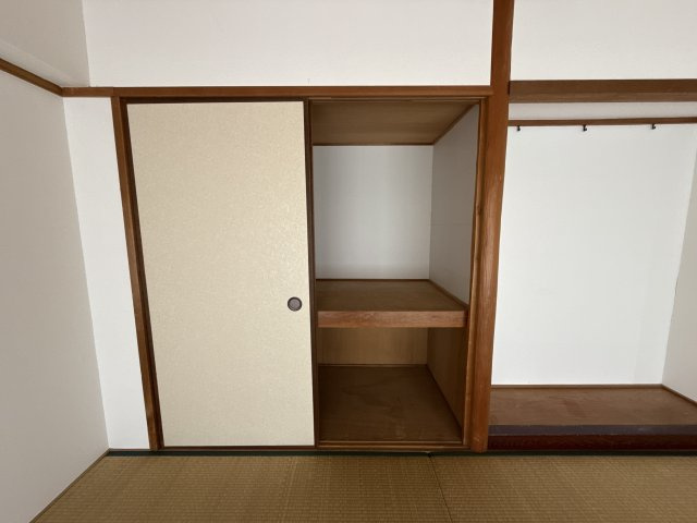 ロイヤルステイツ東辻井の収納