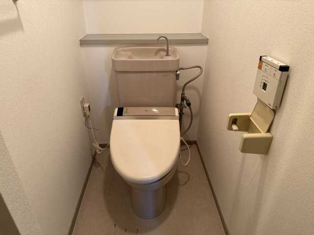 ロイヤルステイツ東辻井のトイレ