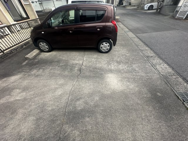 アンダンテ日之出の駐車場