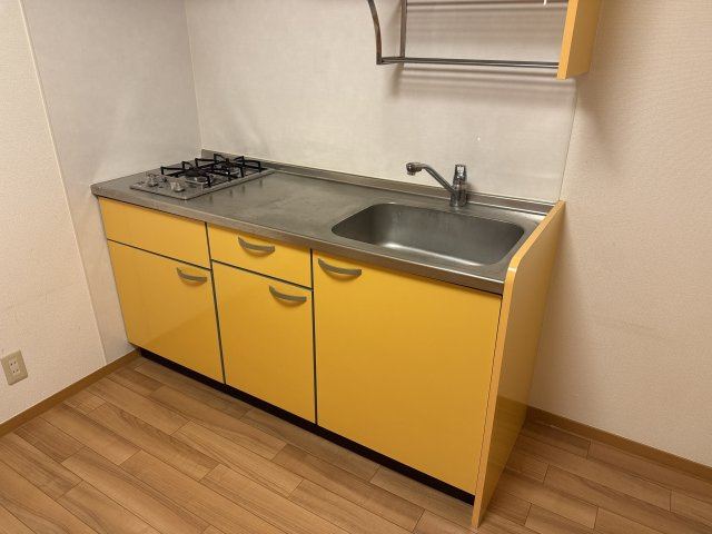 ハイツひまわりの玄関