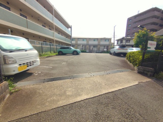 【駐車場】