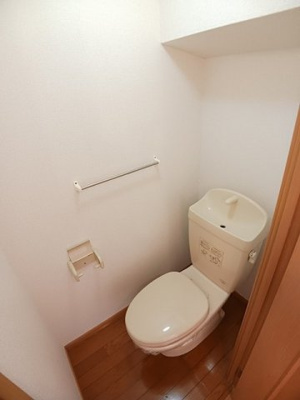 【トイレ】 | ソレイユＭⅢ | 落ち着いた色調のトイレです