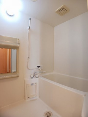 【浴室】 | ソレイユＭⅢ | 日々の疲れを癒すお風呂付です