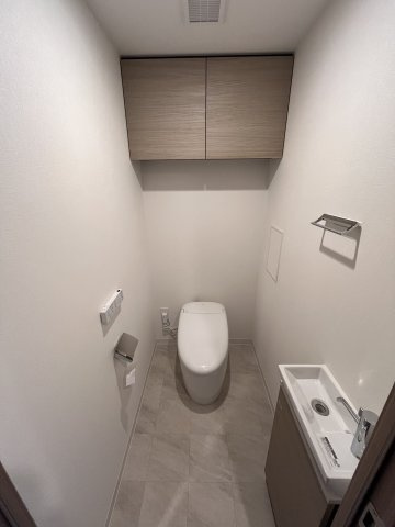 大阪市都島区都島北通１丁目の賃貸マンションのトイレ