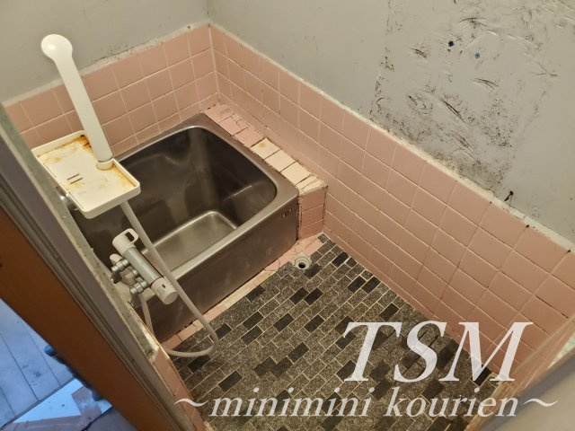 砂１丁目貸家の浴室