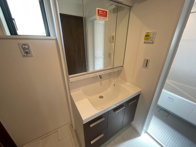 横浜市旭区白根6丁目 新築戸建て【仲介手数料無料】カースペース2台