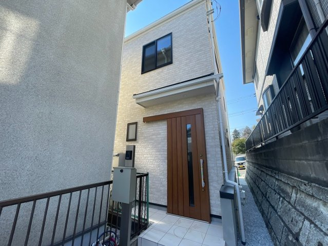 横浜市旭区白根6丁目 新築戸建て【仲介手数料無料】カースペース2台の外観