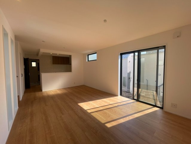 横浜市旭区白根6丁目 新築戸建て【仲介手数料無料】カースペース2台