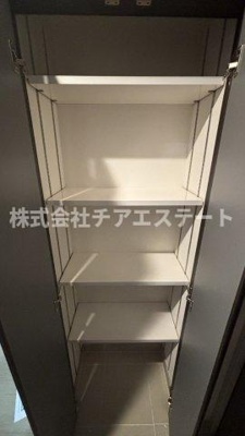 【収納】 | ＥＳ－Ｇｒａｎｄｅ御徒町 | ちょっとした収納スペースも充実しています