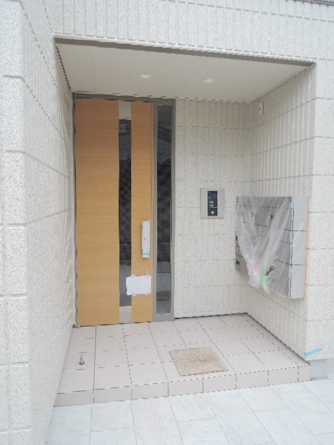 メゾンヴェール二俣川のロビー|オートロック付エントランス