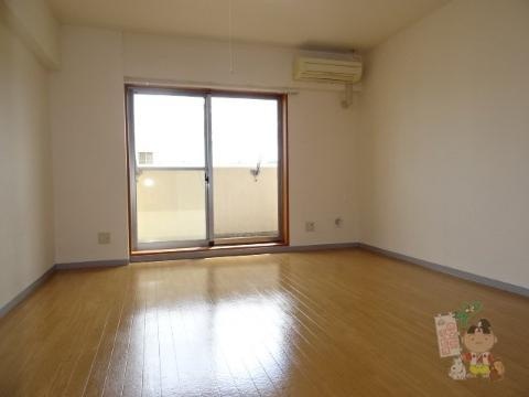 ＴＯＵＥＮ　ＢＬＤＧの居間・リビング|リビング