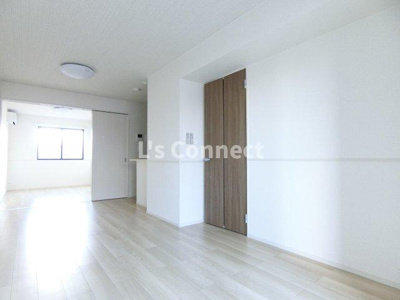 【居間・リビング】 | コーポ　スワン　Ⅴ | １３．３帖のＬＤＫ。