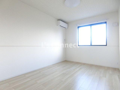 【内装】 | コーポ　スワン　Ⅴ | 洋室にもエアコン付きです。