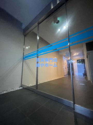 コンチネンタル難波東のエントランス|毎日通るエントランスはこのようになっています