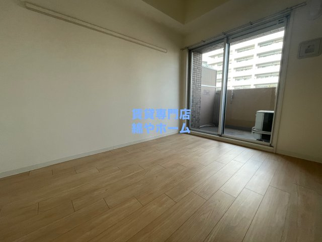 プレサンス難波元町の居間・リビング|ゆったり過ごせるリビングです