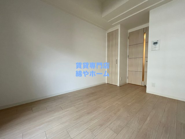 プレサンス難波元町の寝室|落ち着いた色調の寝室です