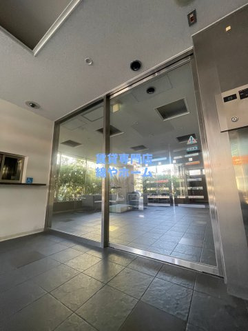 プロシード長居公園通のエントランス|落ち着いたエントランスです