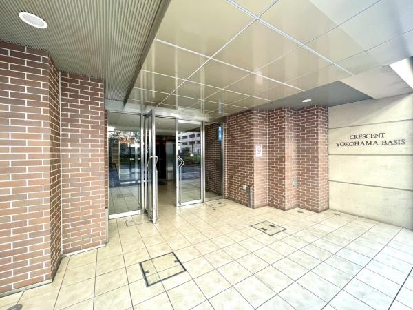 横浜市南区中村町４丁目の中古マンションのエントランス|清掃もしっかり、管理のされたマンションです。
安心・安全・快適にお過ごしください