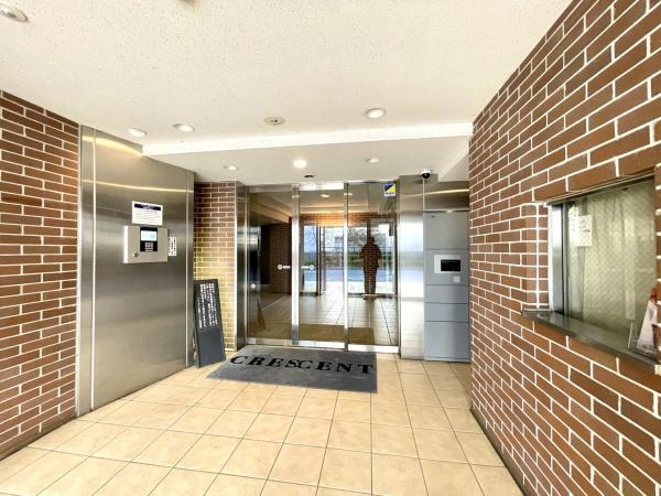 横浜市南区中村町４丁目の中古マンションのエントランス|エントランスにはオートロックがついており、防犯面も安心！
清掃も行き届いています
