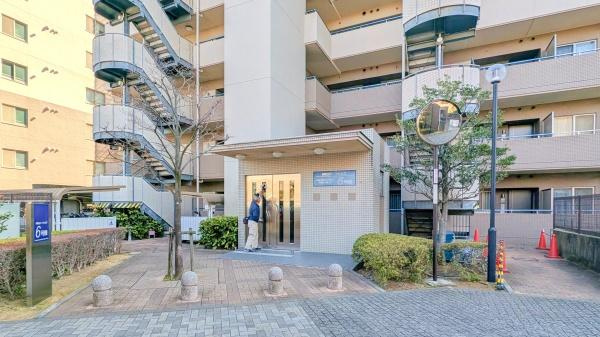 横浜市都筑区早渕１丁目の中古マンションのエントランス|エントランスにはオートロックがついており、防犯面も安心！
清掃も行き届いています
