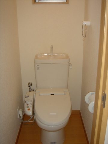 石原邸のトイレ