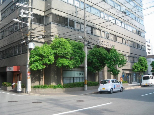 アセンズ新大阪の外観|角地に位置します☆
