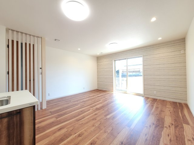 備前・新築戸建の居間・リビング