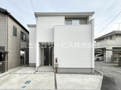 【外観】 | 裾野市茶畑 中古住宅 | 物件の外観です