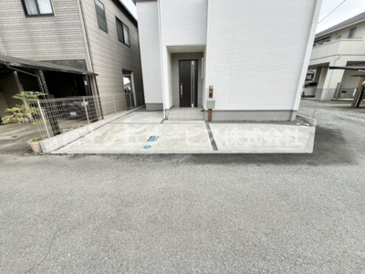 【駐車場】 | 裾野市茶畑 中古住宅 | 2台駐車可能
