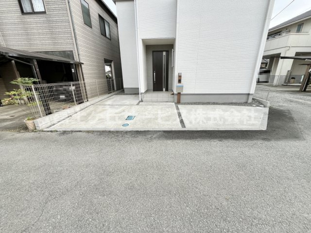 【駐車場】 | 裾野市茶畑 中古住宅 | 2台駐車可能