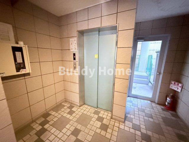 長居大発マンションのロビー