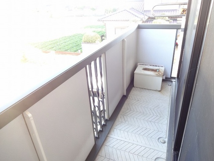 熊本市南区野口１丁目のアパートのバルコニー