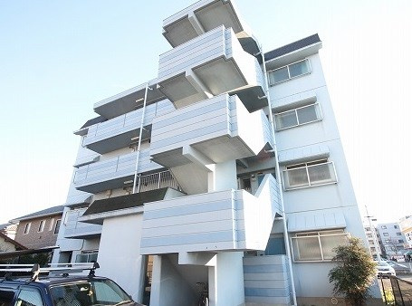 酒井マンションの外観