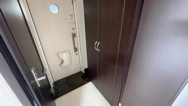 グリザイユの玄関
