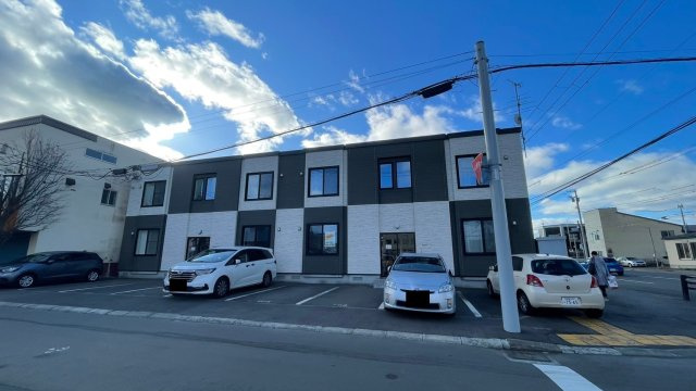 グリザイユの駐車場