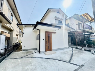 【外観】 | ☆安佐南区安東1丁目☆ | 光と風に照らされた外観は、訪れる人の目を楽しませてくれます。