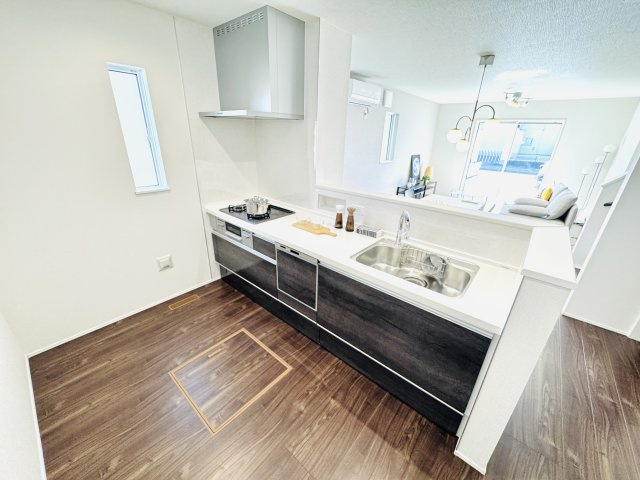 LIGNAGE玉村町福島23-1期　新築住宅7号棟のキッチン