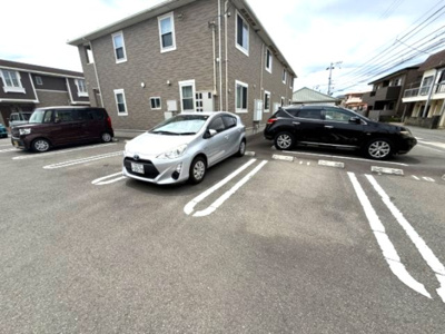【駐車場】 | ラ・ドゥサーⅣ | コスモス南末広店様まで2700m