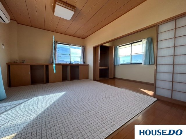 休憩所付店舗　太田市只上町の和室|和室がひろがる居住スペース