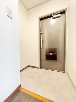 【玄関】 | 日興千里台スカイタウンB棟 | 弊社のファイナンシャルプランナーより、将来に向けた資金計画・住宅ローンの無料相談が皆様に大変ご好評頂いております！物件ご購入の前に、まずはお気軽にご相談くださいませ。