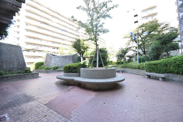 【その他共用部分】 | 日興千里台スカイタウンB棟 | 現在ご返済中のカーローン・カードローン・教育ローンなどを住宅ローンに一本化したり、家具家電購入費用・引越し費用を住宅ローンと組み合わせるなど、お客さまにメリットの多い住宅ローンのご提案が可能です。