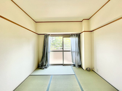 【和室】 | 日興千里台スカイタウンB棟 | 弊社のファイナンシャルプランナーより、将来に向けた資金計画・住宅ローンの無料相談が皆様に大変ご好評頂いております！物件ご購入の前に、まずはお気軽にご相談くださいませ。