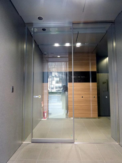 麹町スクエアプラザビルのロビー