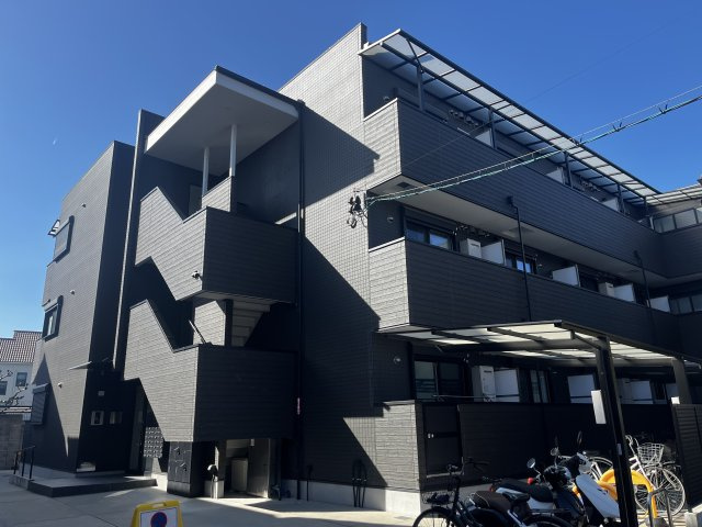 【外観】 | LIVING LIFE NAGASE WEST | 物件の外観です