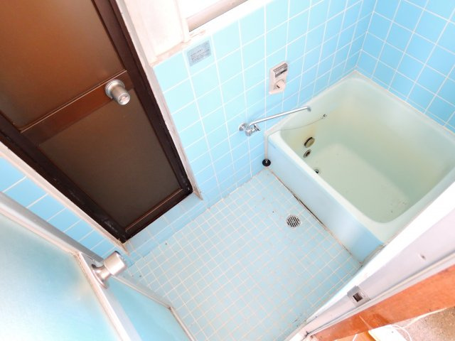 中谷借家2戸一A号の浴室
