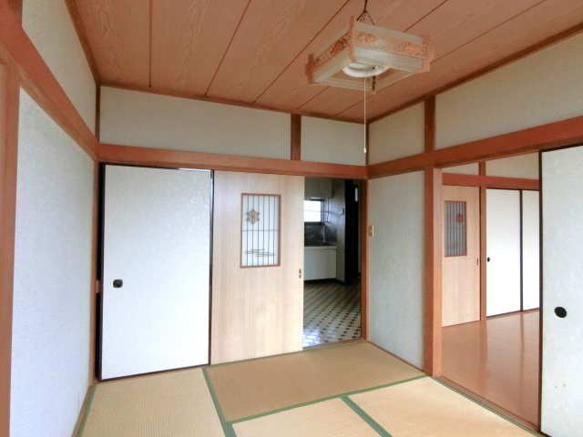 東郷シャトーハイツの和室