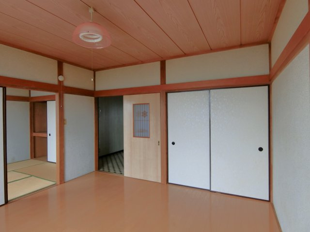 東郷シャトーハイツの洋室