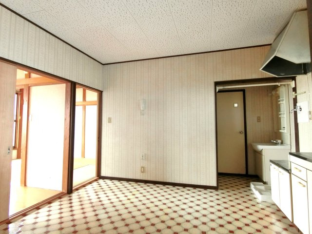 東郷シャトーハイツの居間・リビング